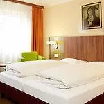 Hotel Lux