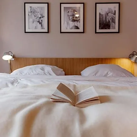 Lux Hotel 3*
