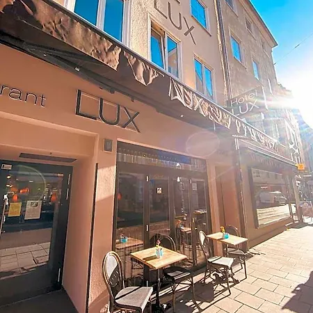 Lux Hotel 3*